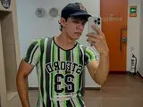 Shows livesex HenrySenni