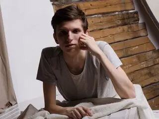 Nackt ass JulianHotBoy