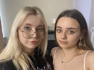 Bilder porn JulieAndLira